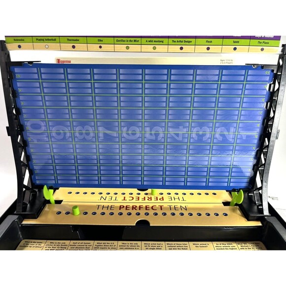 The Perfect Ten 3-D Board Game 2004 University Games Complete - Picture 5 of 15